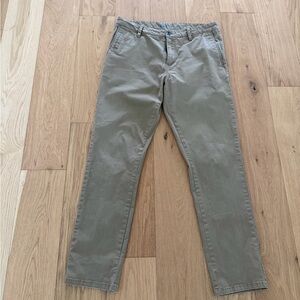 Vuori Collins men’s Khaki pants 33x30 slim fit